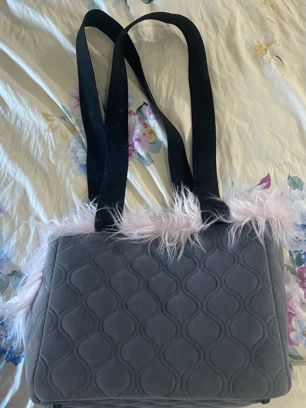 Custom Gray Quilted Shoulder Pet Dog Cat Bag with Pink Faux Fur Trim